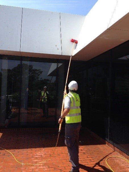 External Extended Window Cleaning